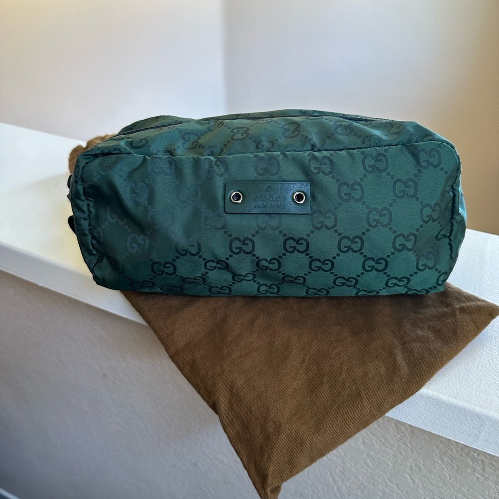 ❌SOLD❌Gucci GG green nylon cosmetics toiletry bag